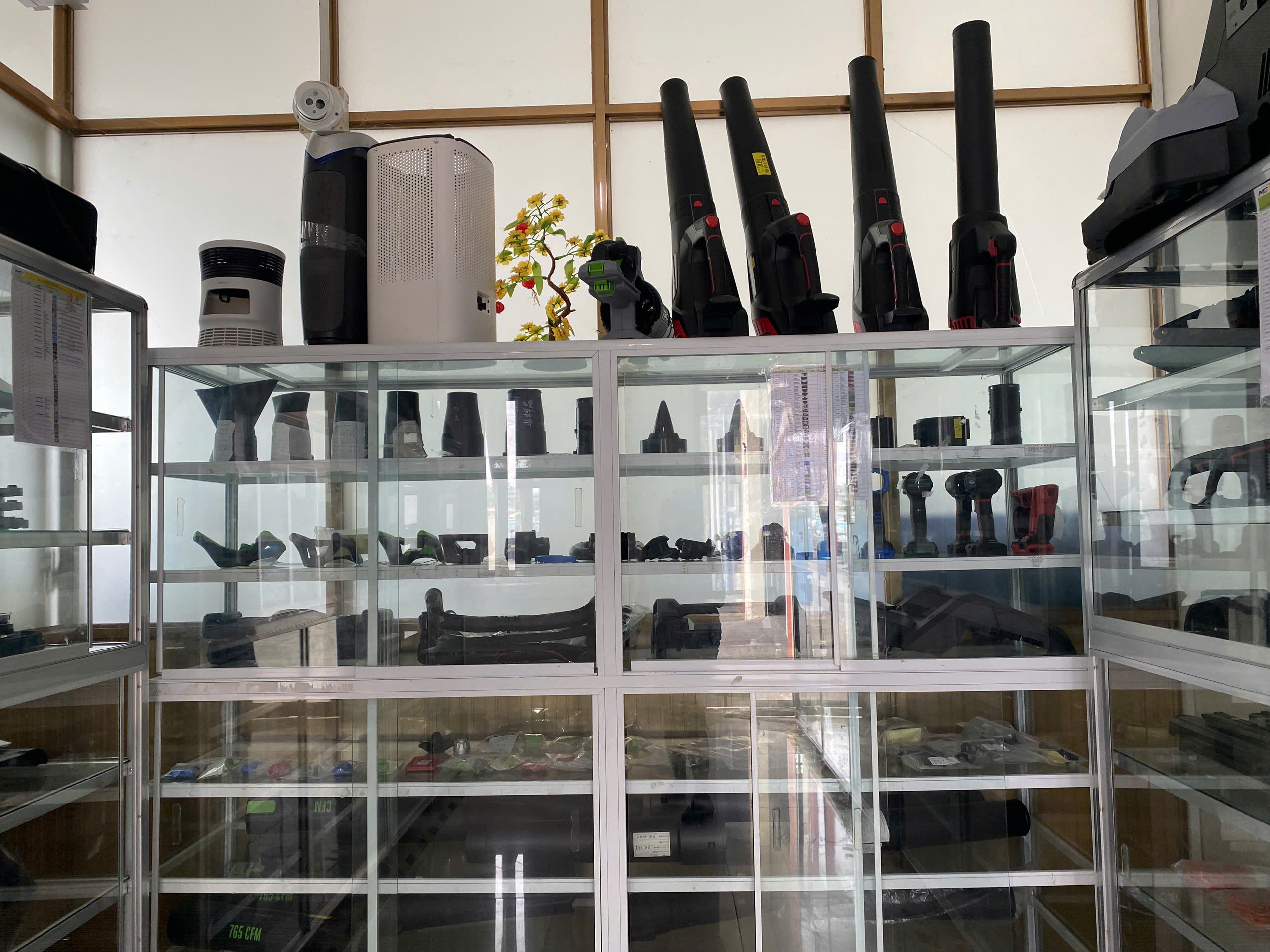 Sample display rack 3.jpg